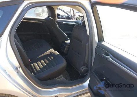 2013 Ford Fusion Se z USA, uszkodzony, nr VIN 3FA6P0H74DR165374